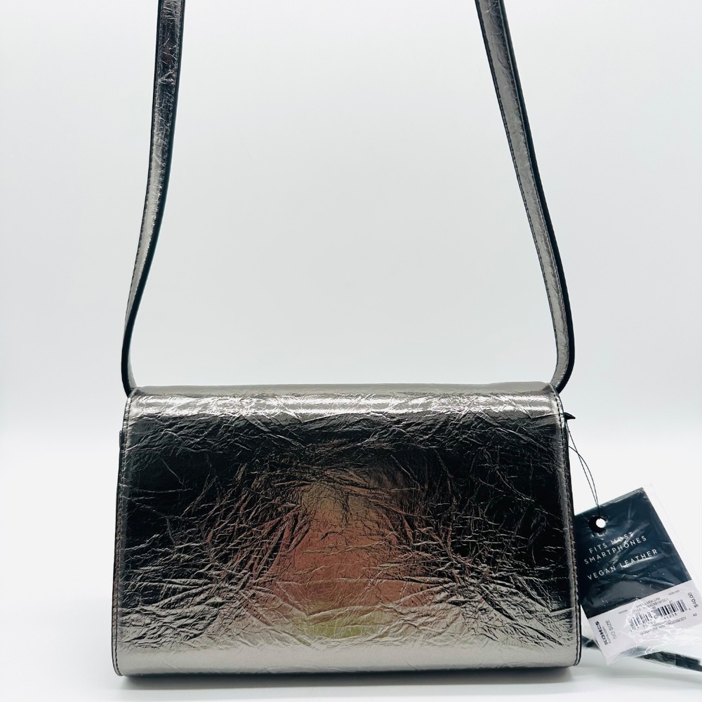 Simply Vera Vera Wang Silver Crinkle Signature Mini Crossbody - NWT - Picture 2 of 12